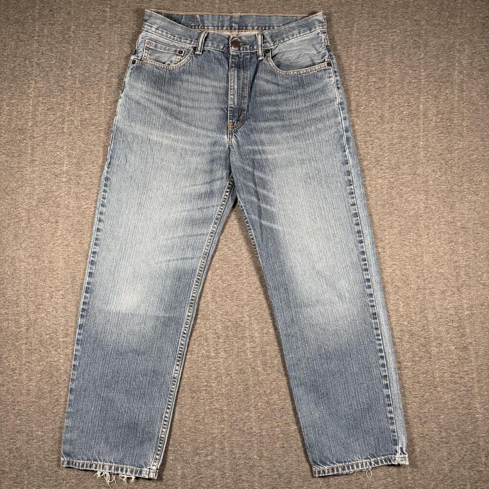 Levi’s 550 Jeans Mens 33x30 Relaxed Fit Light Wash Distressed Hem Skater Denim